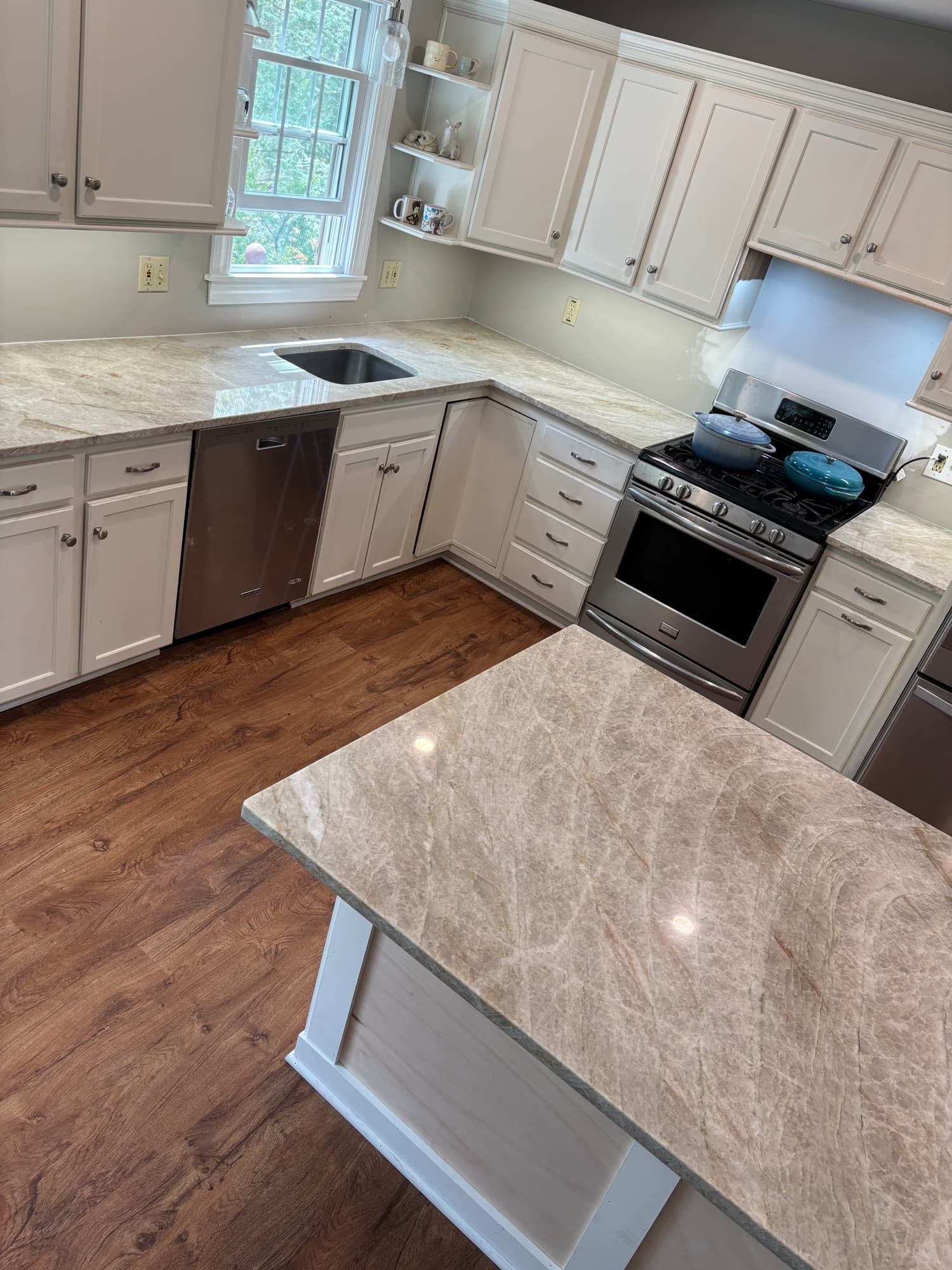 GLC Stone installation: bath and vanity stonework