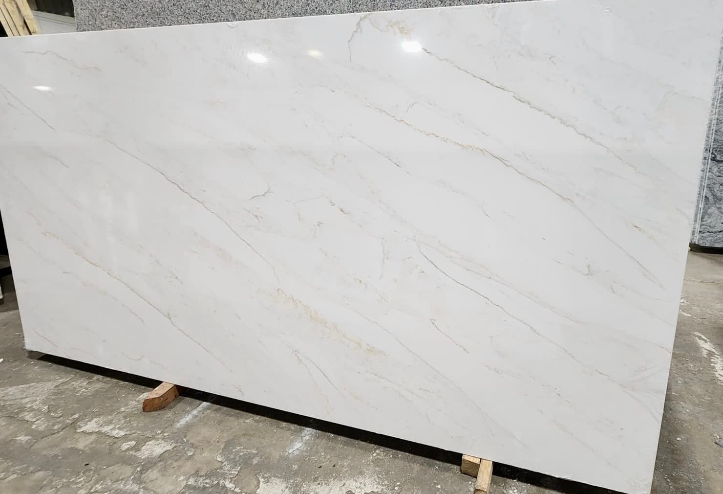 Vesta quartz slab